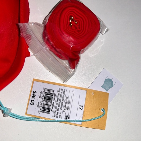 NWT one piece swim suit - Picture 5 of 5